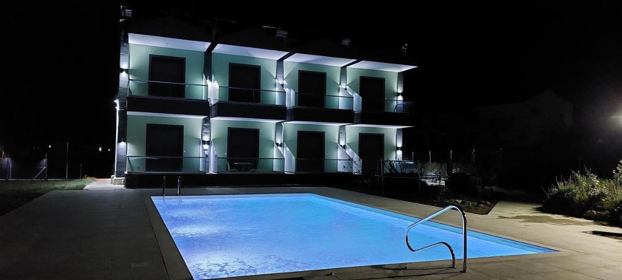 Paramithi Luxury Apartments Nikiti  Ngoại thất bức ảnh