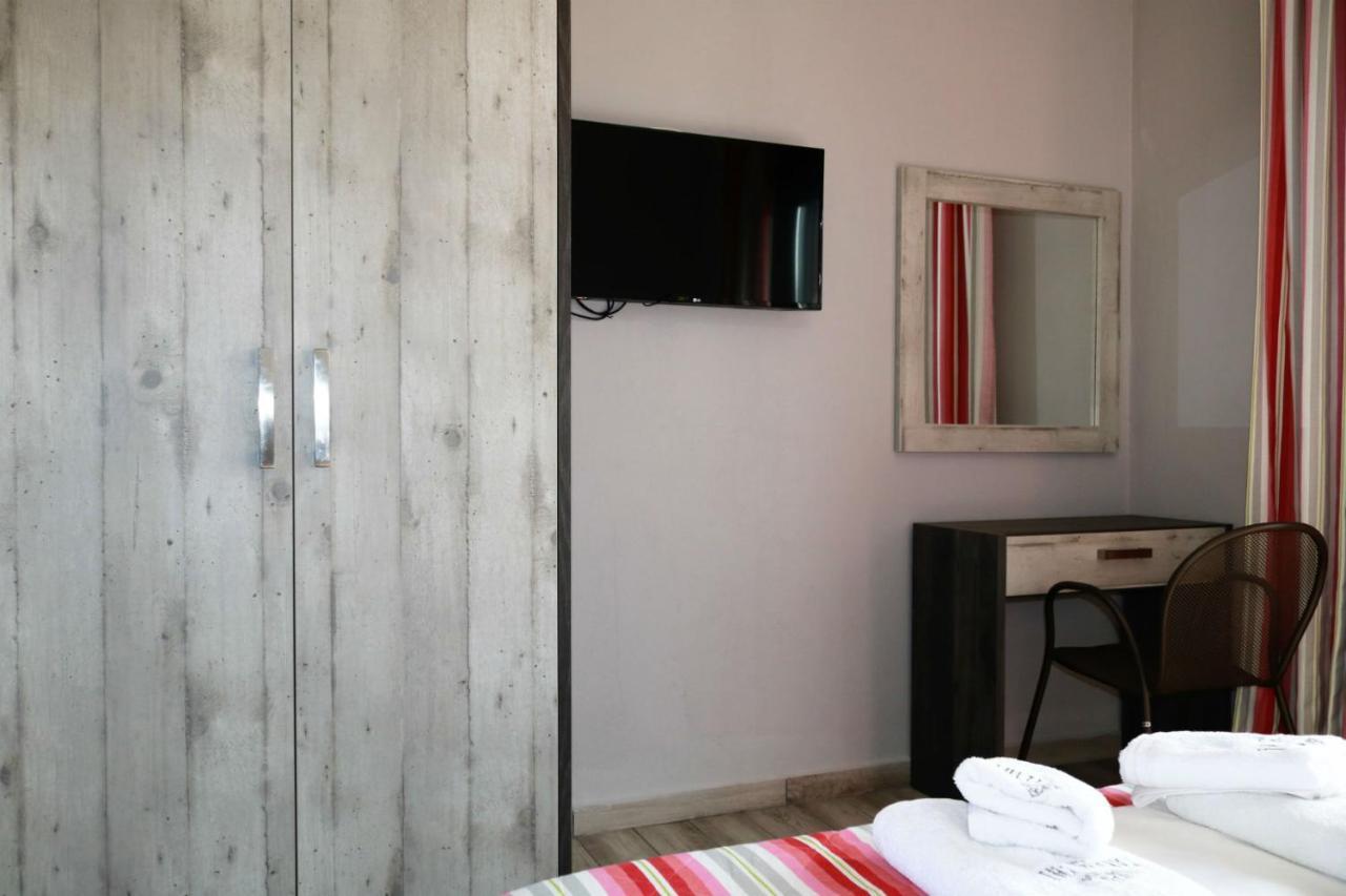 Paramithi Luxury Apartments Nikiti  Ngoại thất bức ảnh